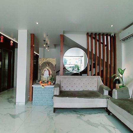 Hotel Sai Pratik, Newly Built Up, Complimentary Shuttle To The Temple Shirdi Extérieur photo